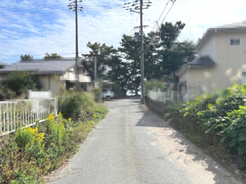 【前面道路含む現地写真】