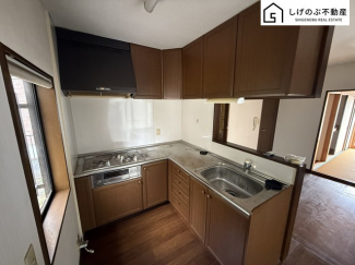 キッチンは大容量の収納スペースが確保されたつくりになっています。