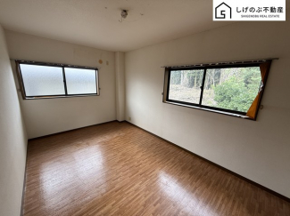 採光を確保した明るい室内は、風通しも良く、大変居心地の良い空間となっております。