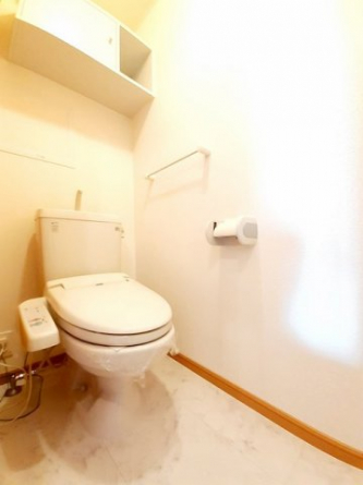 ゆったりとした空間のトイレです