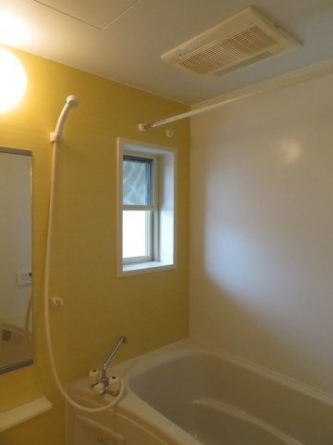 コンパクトで使いやすいお風呂です