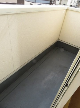 陽当たり良好なバルコニーです