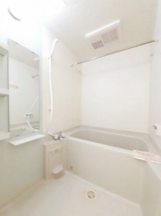 日々の疲れを癒すお風呂付です