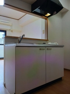 コンパクトなキッチンで掃除もラクラク