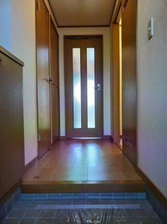 毎日通る玄関はこちらです