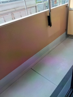 開放的で明るい空間を演出してくれるバルコニーです