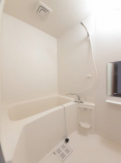 日々の疲れを癒すお風呂付です