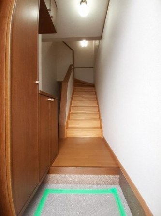 明るい玄関です