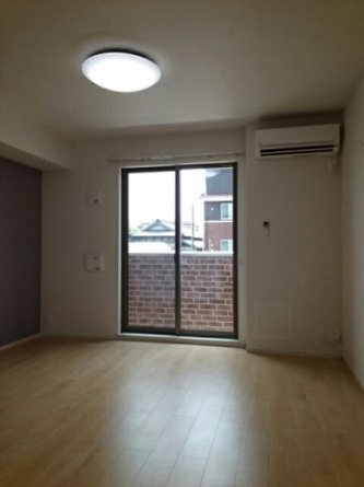 内装は落ち着いています