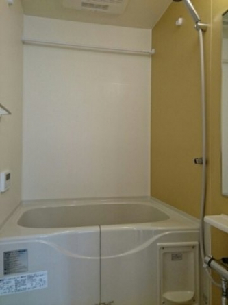 コンパクトで使いやすいお風呂です