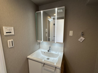 【独立洗面台】