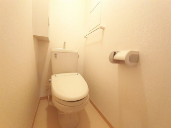 コンパクトで使いやすいトイレです