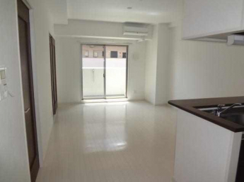 ＴＲＥＮＴＥ　ＬＵＭＩＥＲＥ（トラント　リュミエール）の画像