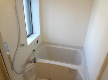 ＴＲＥＮＴＥ　ＬＵＭＩＥＲＥ（トラント　リュミエール）の画像