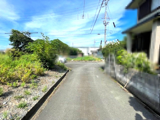 【前面道路含む現地写真】