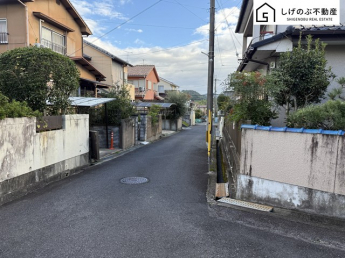 【前面道路含む現地写真】