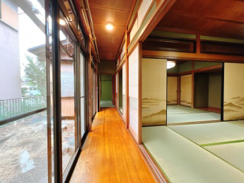 彦根市栄町２丁目の一戸建ての画像