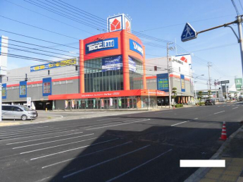 ヤマダデンキ松山問屋町店まで515m