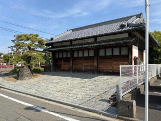 １，２号地付近、現状倉庫です。（解体・造成後お引渡し）