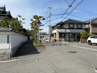 ５号地付近、交差点付近を北向きに撮影