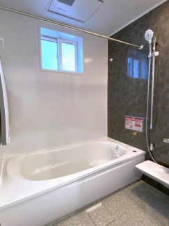 松山市小栗２丁目の新築一戸建ての画像