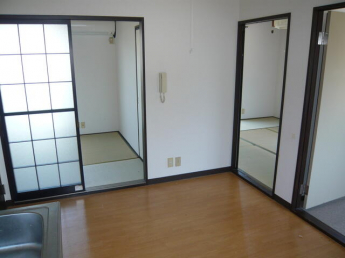 松山市余戸東３丁目のアパートの画像