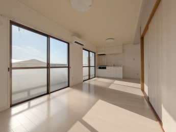 【居間・リビング】