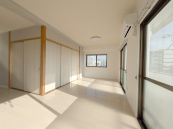 【居間・リビング】