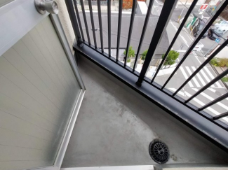 【バルコニー】