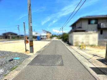 【前面道路含む現地写真】