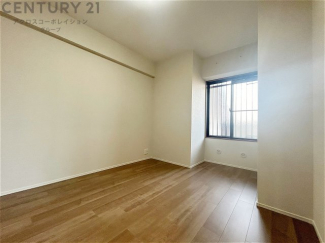 創造性や成長を促す遊びの空間を提供。学習や趣味に集中できる環境を整えます。個別のプライベートスペースは自己表現と自立心を育み、心地よい睡眠環境を整えリラックスできる場所を提供。
