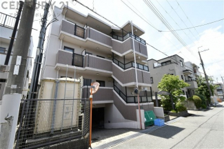 鉄筋コンクリート造3階建て