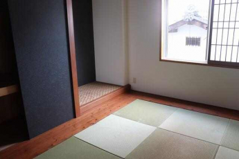 松山市中一万町の店付住宅の画像