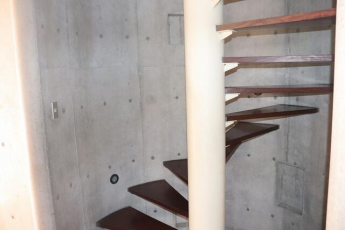 松山市中一万町の店付住宅の画像