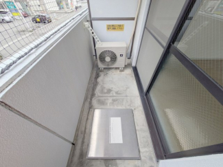 【バルコニー】