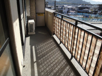 【バルコニー】