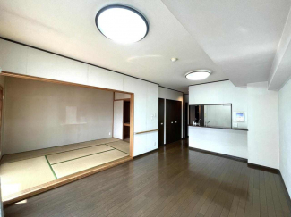 LDKは約13.6帖の広々空間