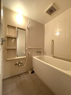 ほっと落ち着くバスタイムを過ごせる空間