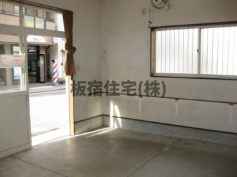 山善ハイツ1階倉庫の画像