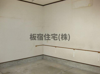 山善ハイツ1階倉庫の画像