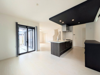 【居間・リビング】