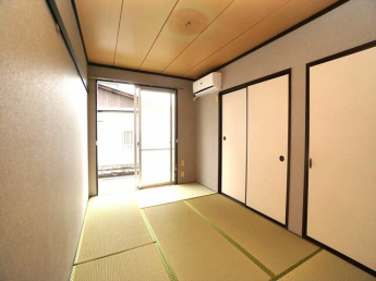 ハイツリプルの画像