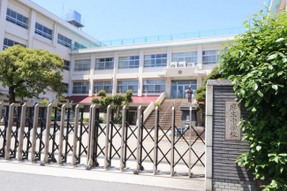 砥部町立麻生小学校まで747m