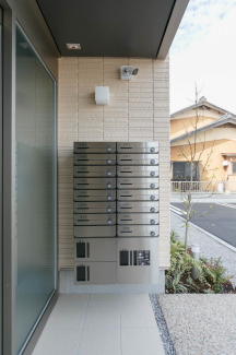 集合郵便ポストと、便利な宅配ボックスです！