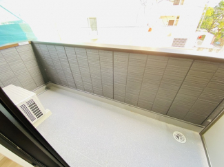 【バルコニー】