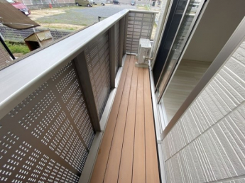 【バルコニー】