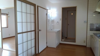 こちらのリビングで趣味の時間をお楽しみください