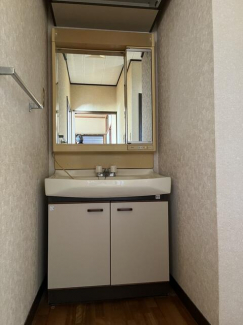 ２階の洗面台です