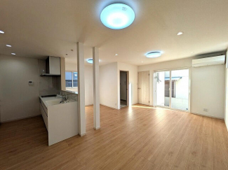 松山市越智２丁目の新築一戸建ての画像