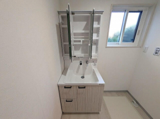 松山市越智２丁目の新築一戸建ての画像